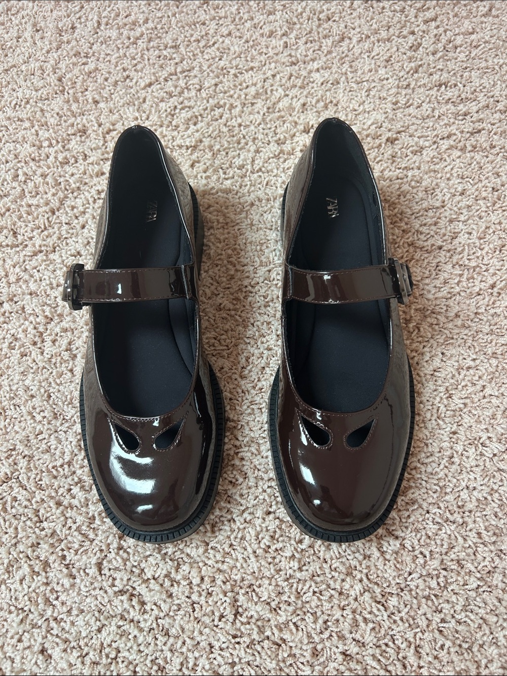 Zara Women’s Patent Mary Jane Flats in Dark Brown